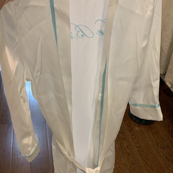 Bridal robe!!! - Picture 2 of 5